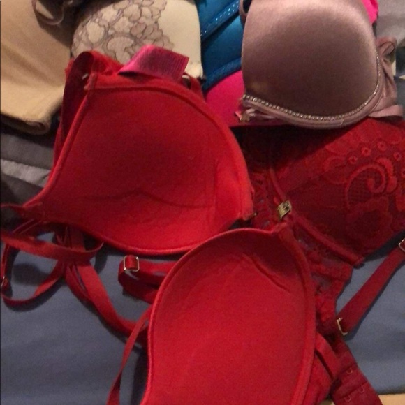 Bra Bundle size 32a/b all fit around the same size. two are 30b but fit same - Picture 13 of 13
